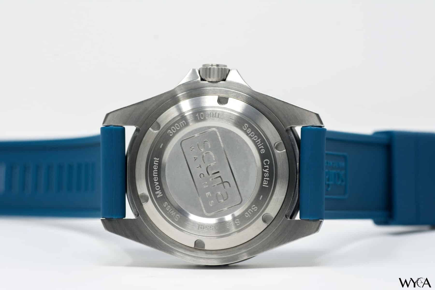 Reloj Scurfa Diver One con fondo de caja azul