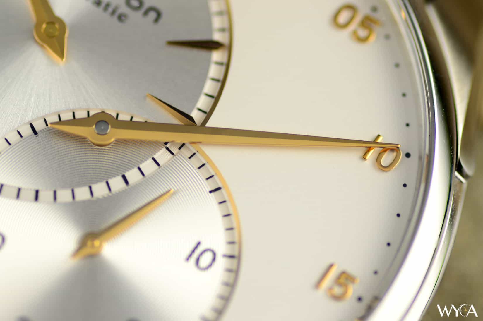 Macro regular en oro rosa y crema.