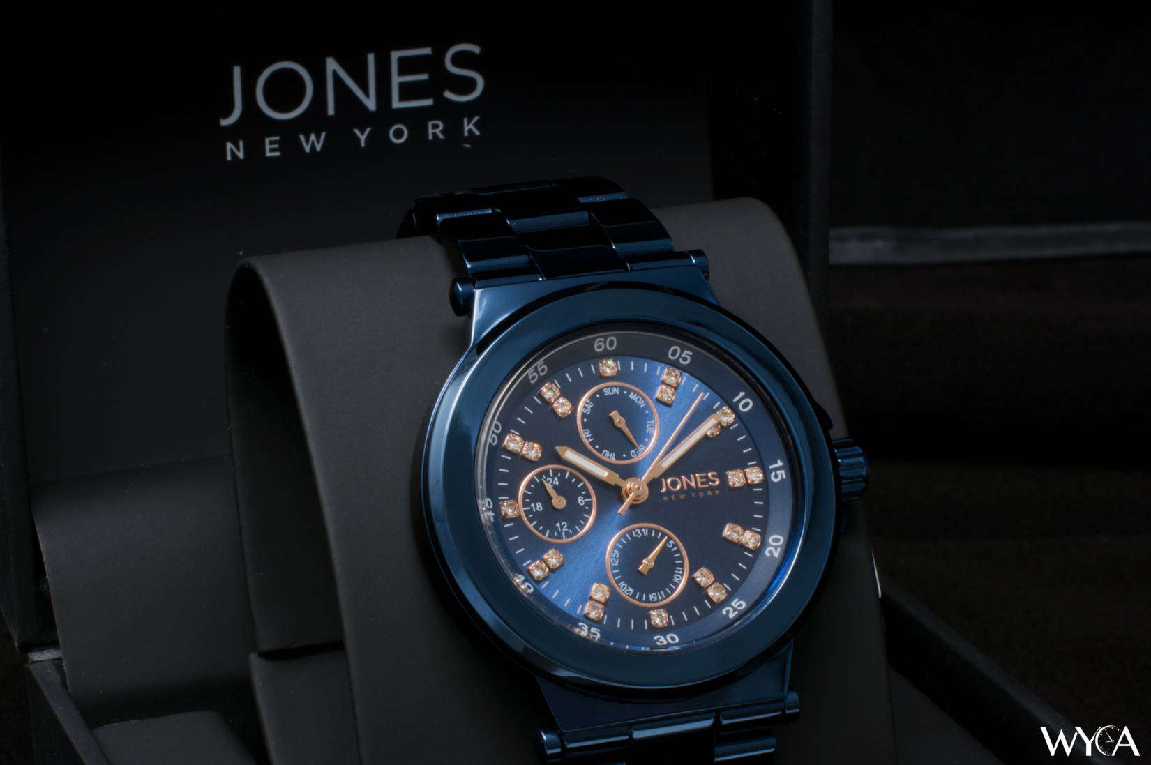 Reloj Jones New York de cuarzo para mujer.